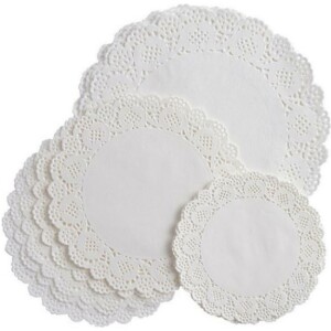 Βάσεις χάρτινες λευκές με δαντέλα 18τεμ 21,5cm Viosarp